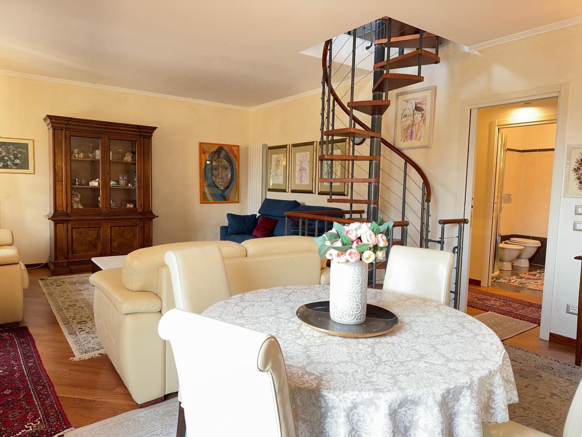 Bevera  Casa Perfetta Per Grandi Famiglie, Con Jacuzziヴィラ エクステリア 写真